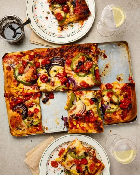A Delicious Indian-Italian Pizza – A Flavorful Adventure
