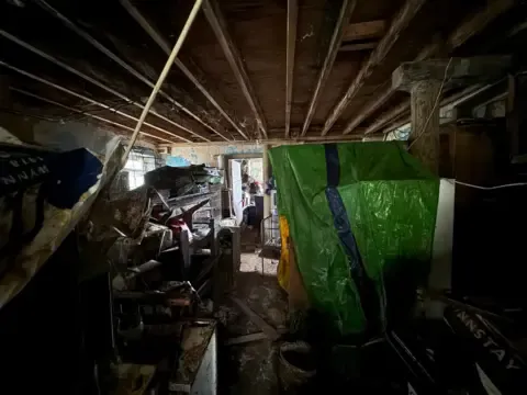 Home Full of Rubbish Goes to Auction at £38k