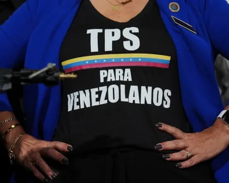Trump Once More Asks Supreme Court to Halt Safeguards for Venezuelans in the US