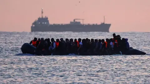 First Migrant Returned to France Under New Exchange Deal