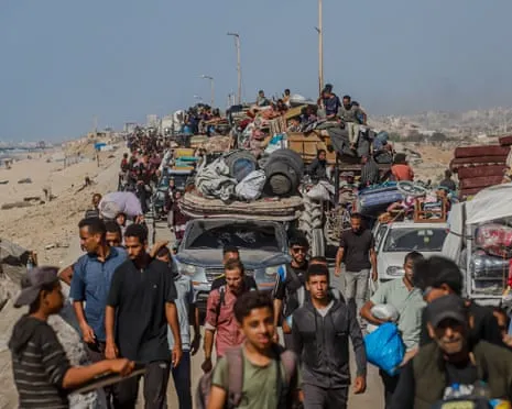 IDF Attempt to Force Civilians Away of Gaza's Urban Center as Ground Offensive Persists